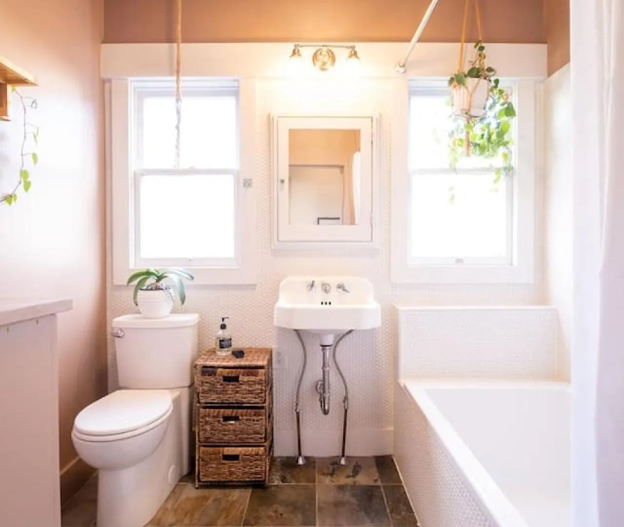 Private 2 Bedroom Bungalow With Wi-Fi And Full Kitchen Seattle Holiday home
